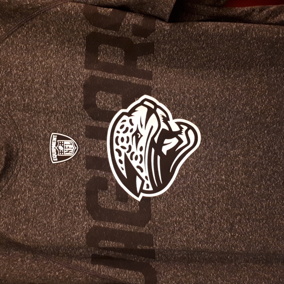 Men's Large Jaguars moisture wick tee - Picture 3 of 3